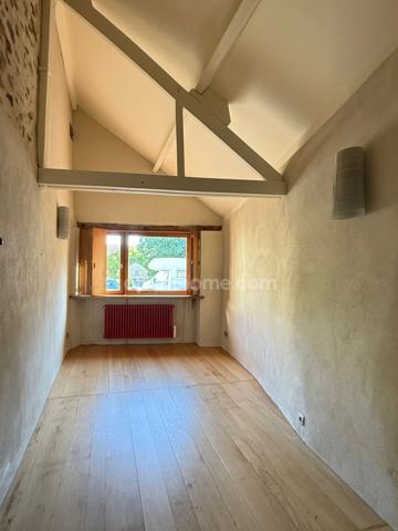 DUN LE PALESTEL SUPERBE GRANGE RENOVEE AVEC GOUT A USAGE PROFESSIONEL ET/ OU D'HABITATION OU DE GARAGE