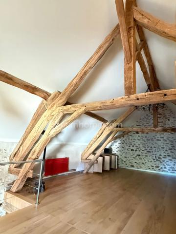 DUN LE PALESTEL SUPERBE GRANGE RENOVEE AVEC GOUT A USAGE PROFESSIONEL ET/ OU D'HABITATION OU DE GARAGE