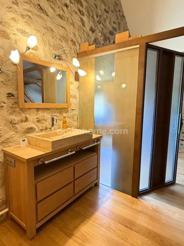 DUN LE PALESTEL SUPERBE GRANGE RENOVEE AVEC GOUT A USAGE PROFESSIONEL ET/ OU D'HABITATION OU DE GARAGE