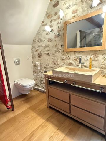 DUN LE PALESTEL SUPERBE GRANGE RENOVEE AVEC GOUT A USAGE PROFESSIONEL ET/ OU D'HABITATION OU DE GARAGE