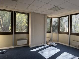 Location Local D Activite 2875 77183 Croissy Beaubourg 889121