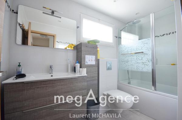 Maison à VILLENEUVE-LES-BEZIERS, 34420 - 5 pièces 120m²