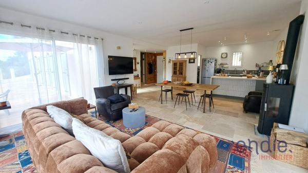 VILLECROZE VILLA NEUVE PLAIN PIED 3 CHS AU CALME
