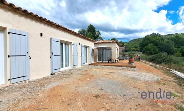 VILLECROZE VILLA NEUVE PLAIN PIED 3 CHS AU CALME