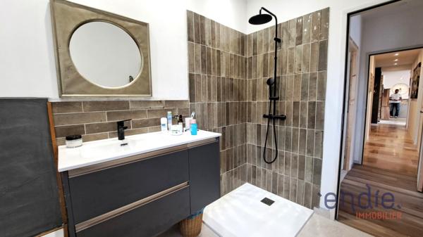 VILLECROZE VILLA NEUVE PLAIN PIED 3 CHS AU CALME