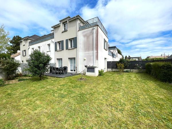 Appartement 2 pièces 44 m2 avec jardin + box + parking + cave en rdc