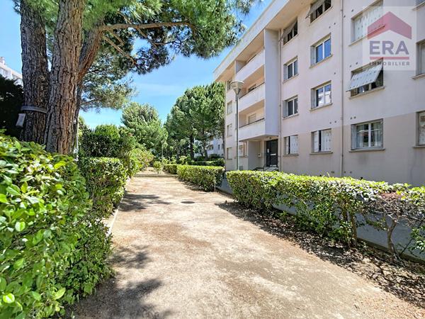 MARSEILLE 8/9EME - APPARTEMENT T3/4 - DERNIER ETAGE - QUARTIER MAZARGUES/LANCIER