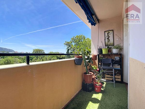 MARSEILLE 8/9EME - APPARTEMENT T3/4 - DERNIER ETAGE - QUARTIER MAZARGUES/LANCIER