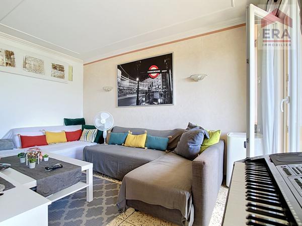 MARSEILLE 8/9EME - APPARTEMENT T3/4 - DERNIER ETAGE - QUARTIER MAZARGUES/LANCIER