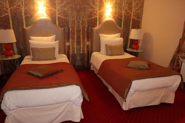SUPERBE HOTEL RESTAURANT LOGIS DE FRANCE A VENDRE LOCALISATION SECTEUR LUSIGNAN (86)