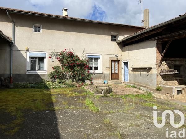 Ferme 8 pièces de 158 m² à Pomeys (69590)