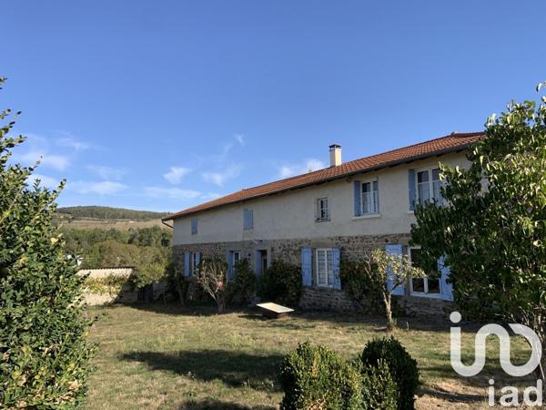 Ferme 8 pièces de 158 m² à Pomeys (69590)