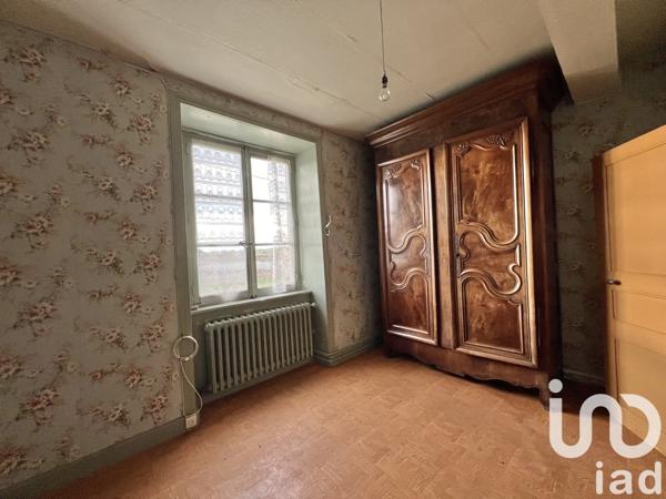 Ferme 8 pièces de 158 m² à Pomeys (69590)