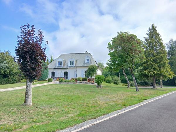 Maison 7 pièces – 186 m² environ à Domloup (ref : 38226)