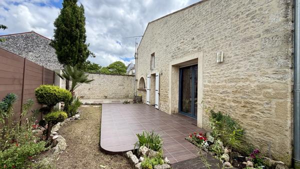 Confortable maison au charme certain Varaize (17400)
