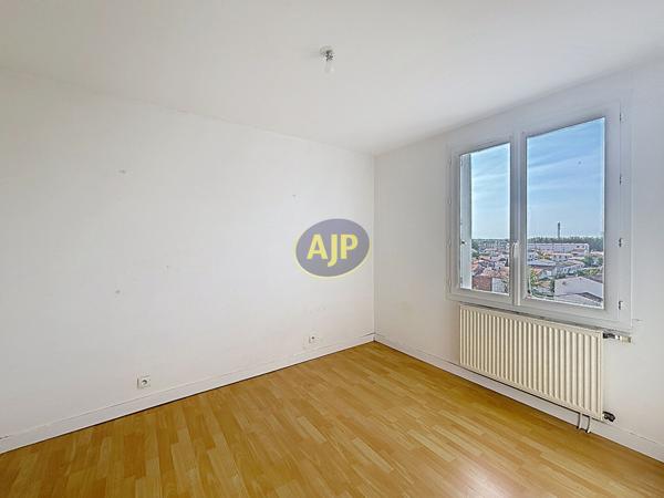 Appartement à louer Rochefort : 3 pièces, 72m² avec 2 chambre(s) à 710€ - AJP Immobilier Rochefort