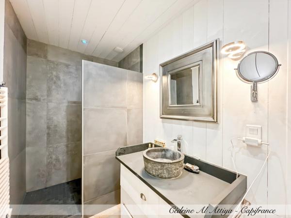 Villa à vendre de 138m2 à Sainte-Marie-de-Ré, 5 pièces, piscine, stationnements