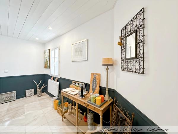 Villa à vendre de 138m2 à Sainte-Marie-de-Ré, 5 pièces, piscine, stationnements