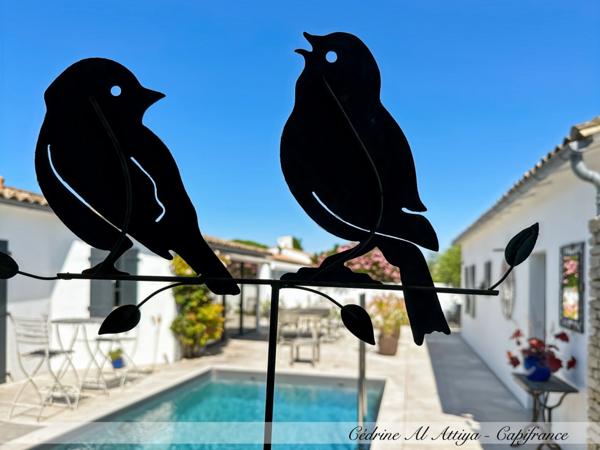 Villa à vendre de 138m2 à Sainte-Marie-de-Ré, 5 pièces, piscine, stationnements