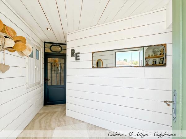 Villa à vendre de 138m2 à Sainte-Marie-de-Ré, 5 pièces, piscine, stationnements