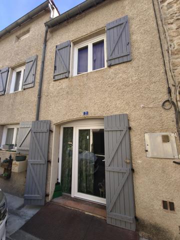 Nébian (34800) Maison de village T4 R+2