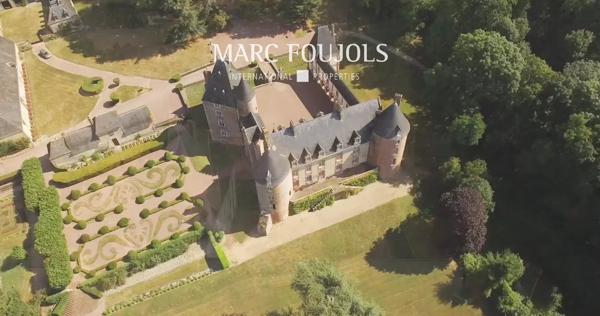 SOLOGNE – château en parfait état, parc 18 HA – 1h45 mn de Paris