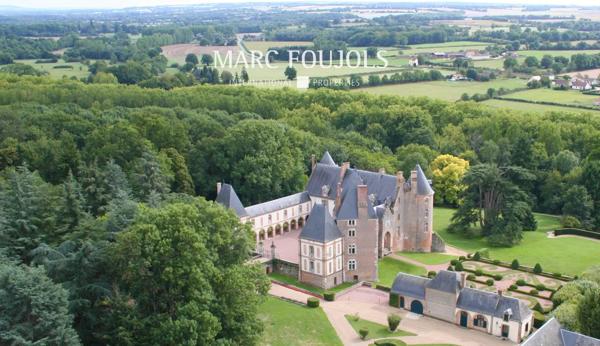 SOLOGNE – château en parfait état, parc 18 HA – 1h45 mn de Paris