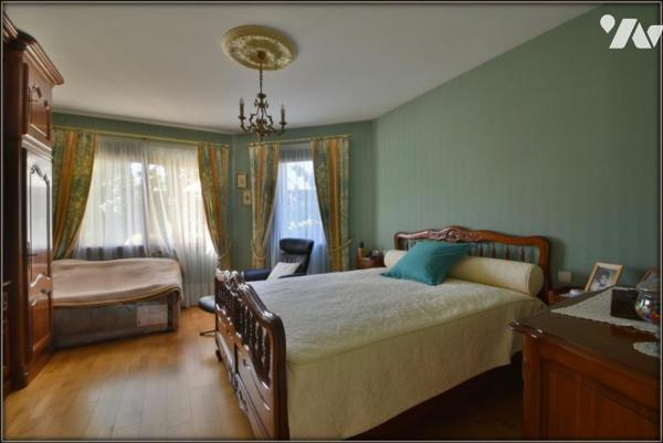 GRANDE MAISON D'ARCHITECTE 236m2 LE RHEU CENTRE