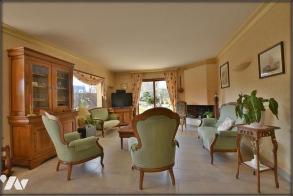 GRANDE MAISON D'ARCHITECTE 236m2 LE RHEU CENTRE