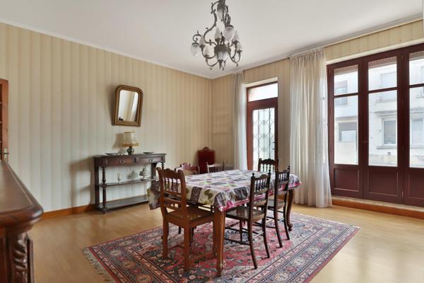 Maison de 217 m² habitable avec un grand terrain