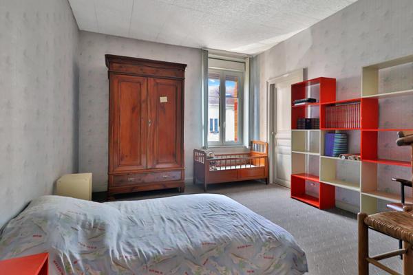 Maison de 217 m² habitable avec un grand terrain