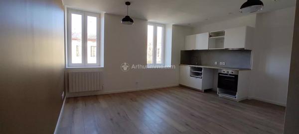 Location                                                      Appartement
                        
                     2 pièces                      39 m2                     à Carmaux