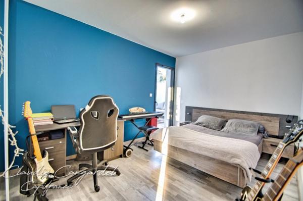 Dpt Charente Maritime (17), à vendre proche de LA ROCHELLE maison P7 de 153,7 m² - Terrain de 568,00 m² - Plain pied