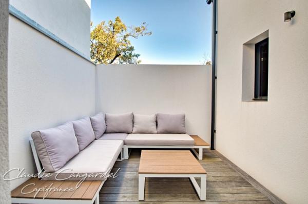 Dpt Charente Maritime (17), à vendre proche de LA ROCHELLE maison P7 de 153,7 m² - Terrain de 568,00 m² - Plain pied