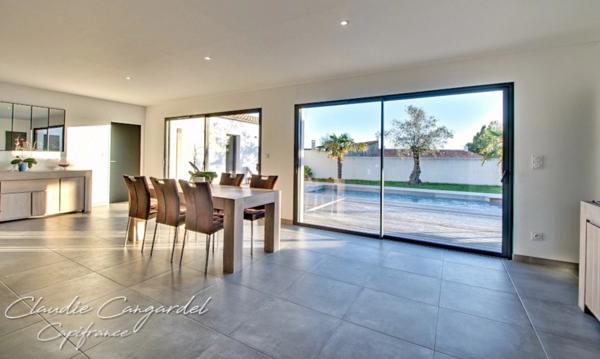 Dpt Charente Maritime (17), à vendre proche de LA ROCHELLE maison P7 de 153,7 m² - Terrain de 568,00 m² - Plain pied