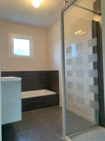 Maison récente plain pied