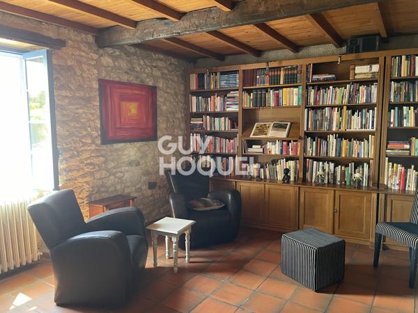 MAISON À VENDRE DE 8 PIÈCES DE 266,00 M²