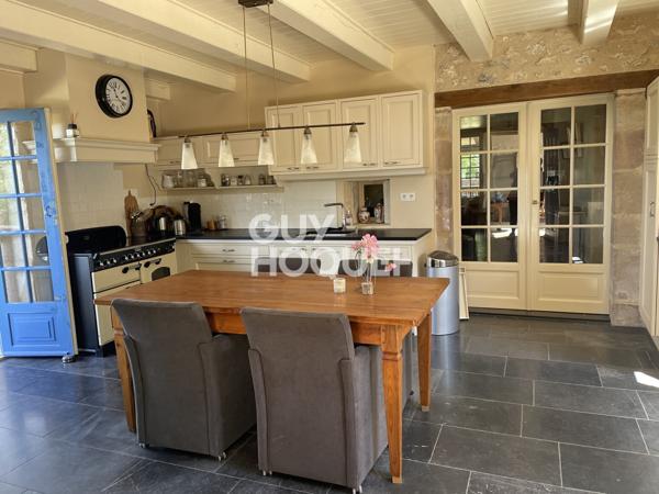 MAISON À VENDRE DE 8 PIÈCES DE 266,00 M²