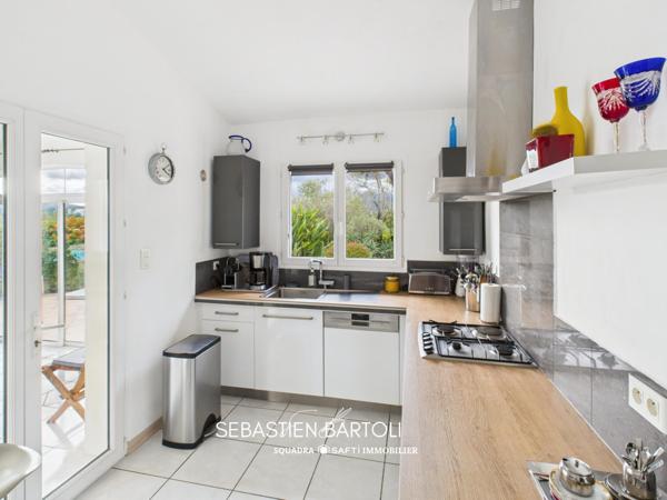 Villa vue montagne avec piscine et 3 dépendances