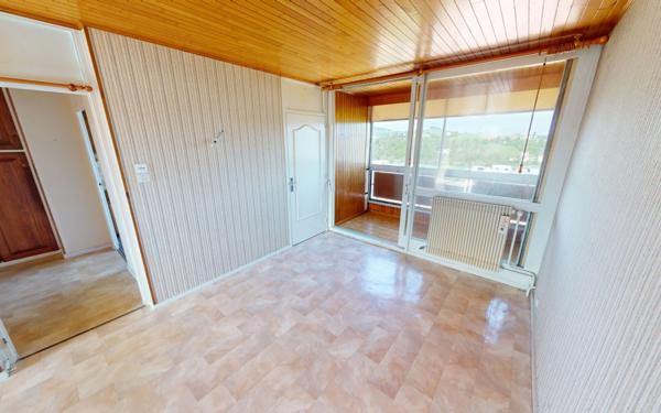 Appartement à vendre    4 pièces • 88 m2 Saint-Priest-en-Jarez