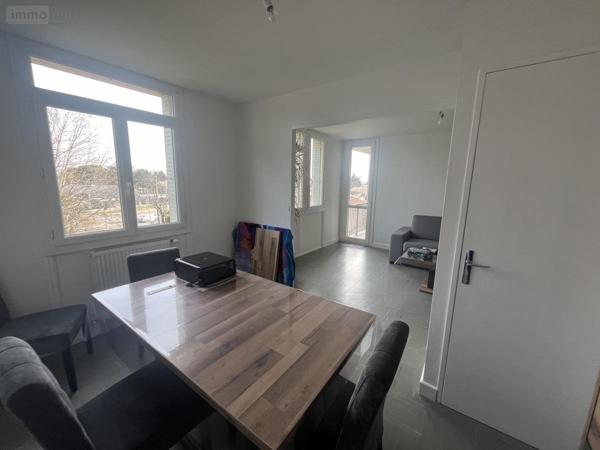 Appartement à louer à Pierrelatte dans la Drôme (26700), ref : 26060-L118