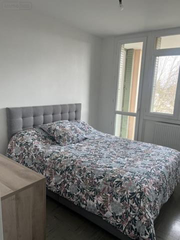 Appartement à louer à Pierrelatte dans la Drôme (26700), ref : 26060-L118