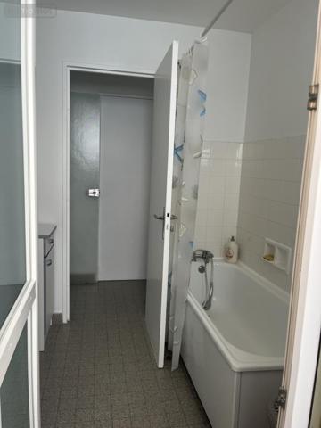 Appartement à louer à Pierrelatte dans la Drôme (26700), ref : 26060-L118
