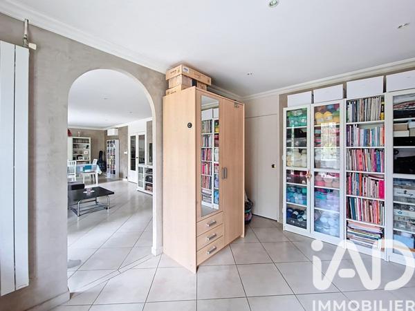 Maison à vendre 7 pièces 160 m² Saint-Fargeau-Ponthierry