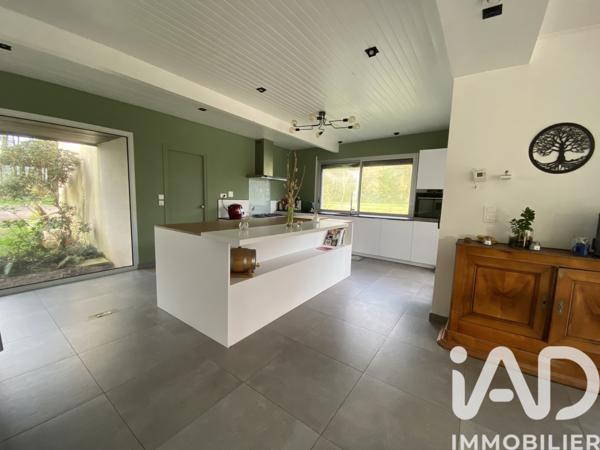 Maison à vendre 9 pièces 341 m² Saint-Méen-le-Grand