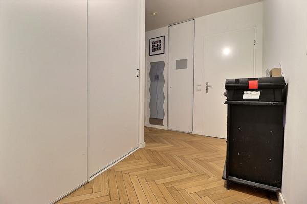 Appartement  67,5 m² au pied du T2 - Résidence Récente - Colombes