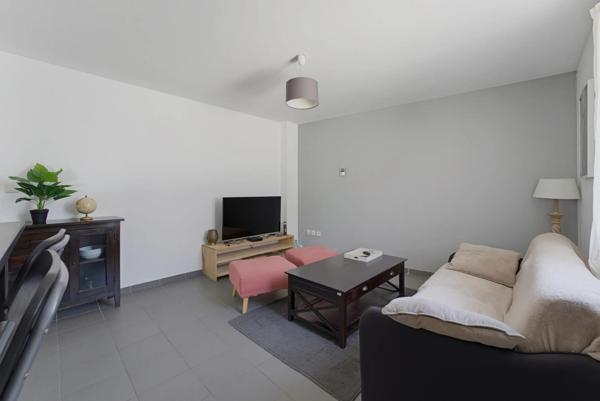 Maison de ville à Cenon proche de toute commodité