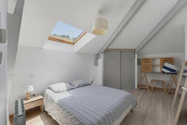 Maison de ville à Cenon proche de toute commodité