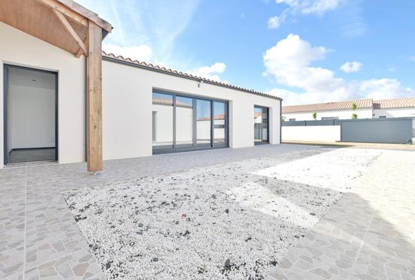 Maison contemporaine de 148 m² proche La Rochelle – RE2020 DPE A
