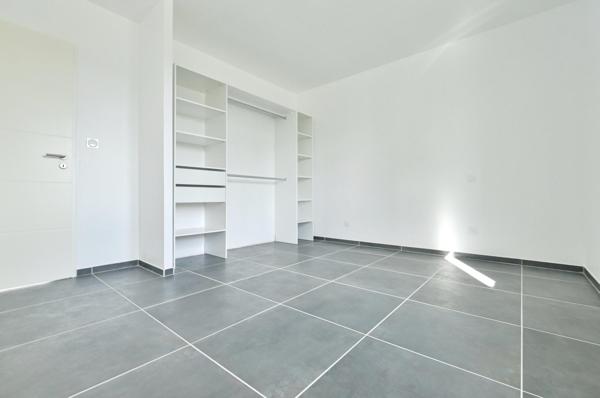 Maison contemporaine de 148 m² proche La Rochelle – RE2020 DPE A